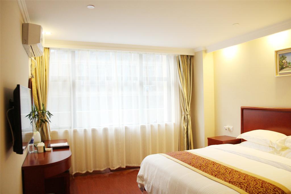 Greentree Inn Chongqing Yuzhou Road Hotel Exterior photo